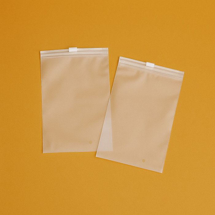 Матовий SLIDER пакет з білим замком 100х160мм З Логотипом