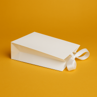 Пакет ламінований 15х20х8см БІЛИЙ з шнурком або атласною стрічкою та логотипом