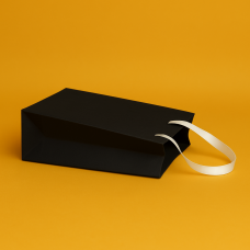 Пакет ламінований 15х20х8см ЧОРНИЙ з шнурком або атласною стрічкою та логотипом