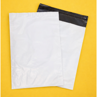 Biała torba kurierska 12,5 x 19 cm, klapa 3,5 cm z Twoim logo