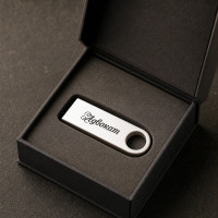Флешка металева 4 GB срібляста з лазерним гравіюванням